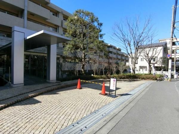 South Square Uenoge: Renovated 2LDK Apartment Near Station - Thumbnail 2