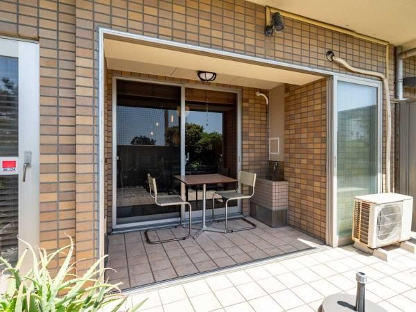 1LDK Ocean View Apartment in Fujisawa, Kanagawa - Thumbnail 2