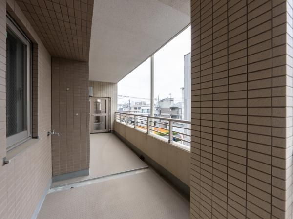 Renovated 3LDK Apartment in Setagaya, Tokyo - 84.57m² - Thumbnail 2