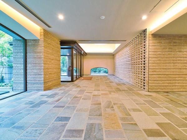3LDK Apartment for Sale in Chiyoda, Tokyo - 81.76m² - Thumbnail 4