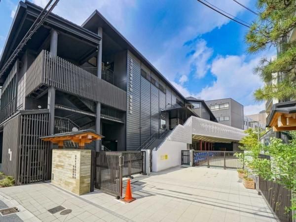 3LDK Apartment in Prime Parks Shinagawa Seaside The Tower, Tokyo - Thumbnail 3