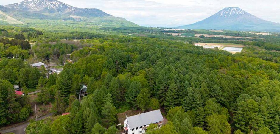 16-Bedroom Mountain Lodge in Rankoshi, Niseko - Thumbnail 2