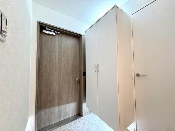 2LDK Apartment for Sale in Shirokane, Minato, Tokyo - Thumbnail 4