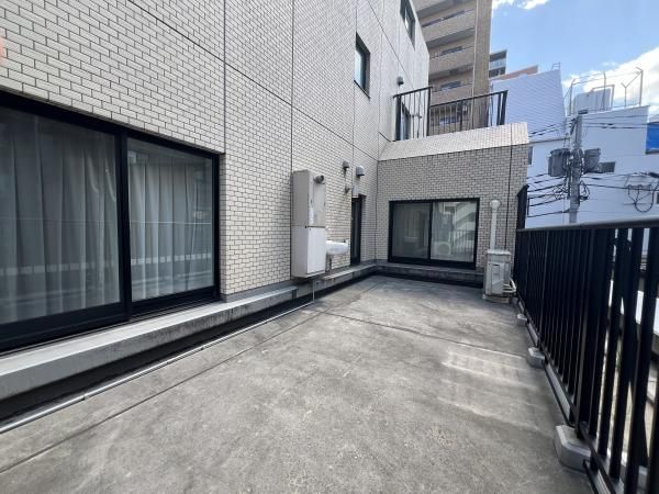 2LDK Apartment in Bunkyo-ku, Nezu, Tokyo for Sale - Thumbnail 3