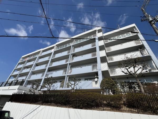 3LDK Apartment for Sale in Kobe Nagata Ward 75.8m² - Thumbnail 2
