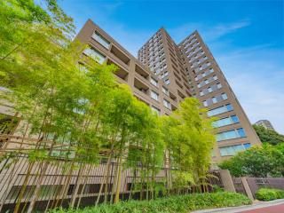 2LDK Condominium in Azabudai, Minato-ku, Tokyo - Thumbnail 3