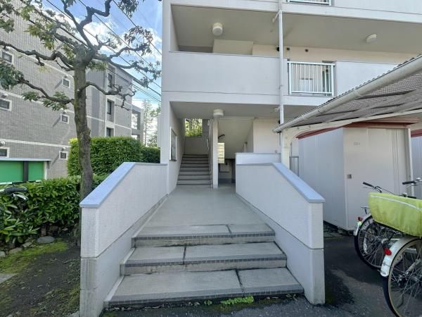 3LDK Apartment for Sale in Higashimurayama, Tokyo - Thumbnail 2