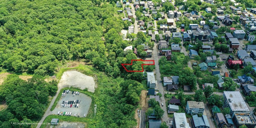 Middle Hirafu Creekside Premium 334 Tsubo Land for Sale - Thumbnail 4