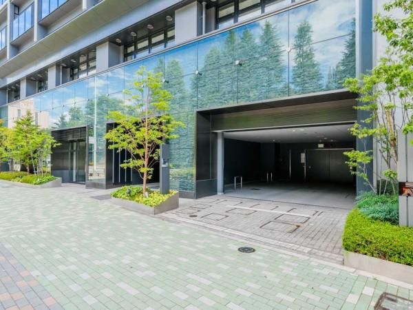 1LDK Apartment for Sale in Shinjuku, Tokyo – 47.11m² - Thumbnail 2