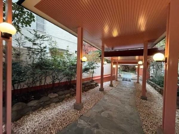 1LDK Apartment for Sale in Hirakawacho, Chiyoda - Thumbnail 2