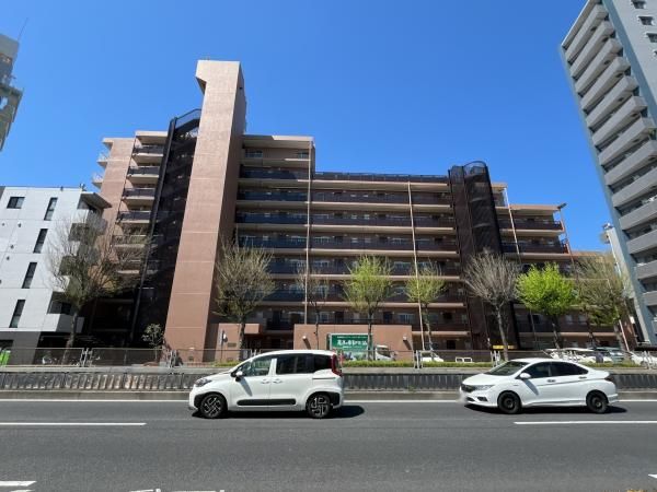 Renovated 3LDK Apartment with Private Garden in Adachi, Tokyo - Thumbnail 4