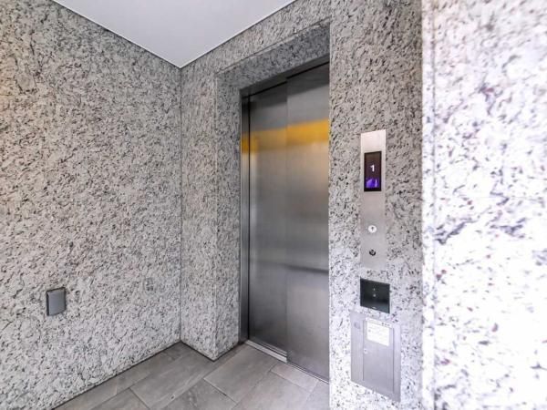 2LDK Apartment for Sale in Nihonbashi, Chuo-ku, Tokyo - Thumbnail 3