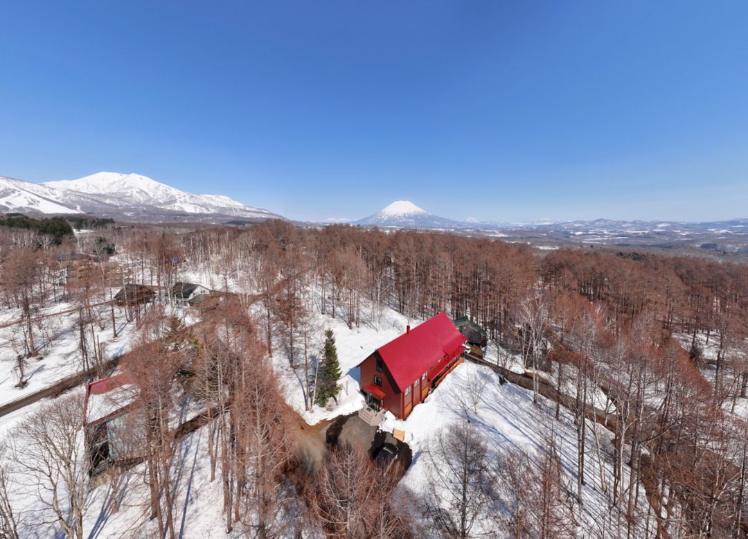 Spacious 469sqm Lodge for Sale Near Niseko Ski Areas - Thumbnail 2