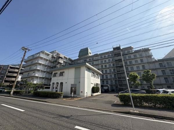 3LDK Apartment for Sale in Tsurumi, Yokohama, 70.91m² - Thumbnail 2