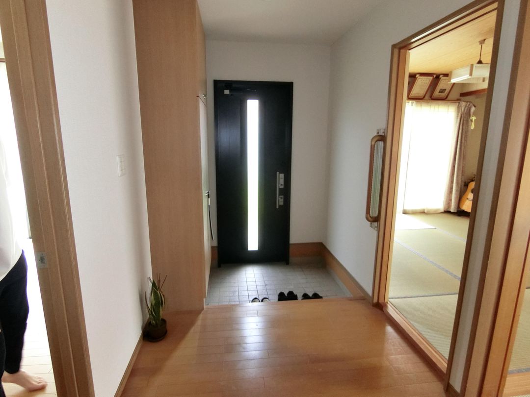 6LDK House for Sale in Omura City, Nagasaki - 163 sqm on Large 372 sqm Plot - Thumbnail 2