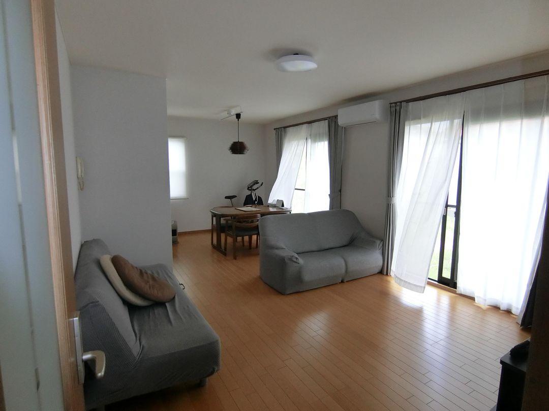6LDK House for Sale in Omura City, Nagasaki - 163 sqm on Large 372 sqm Plot - Thumbnail 3