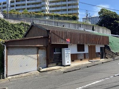 Land for Sale in Sasebo, Nagasaki with Road Access and Utilities - Thumbnail 3