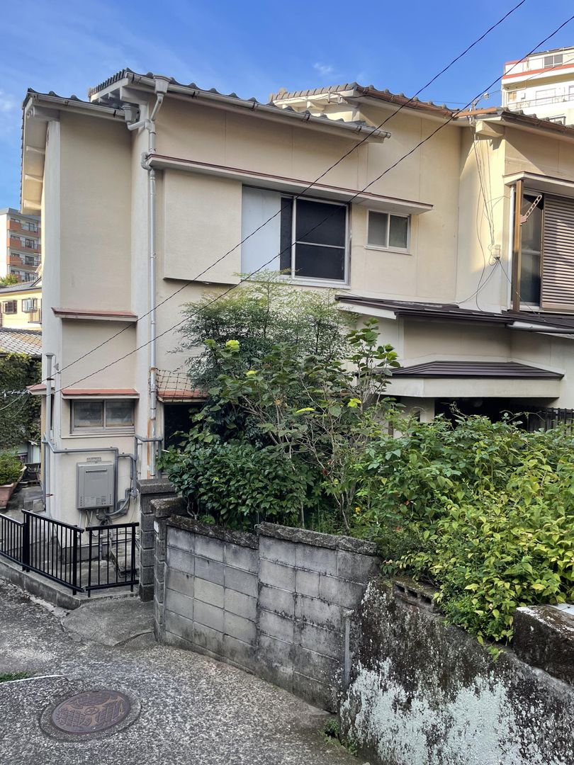 Two-Unit Apartment Building with Tenant in Nagasaki City - Thumbnail 2