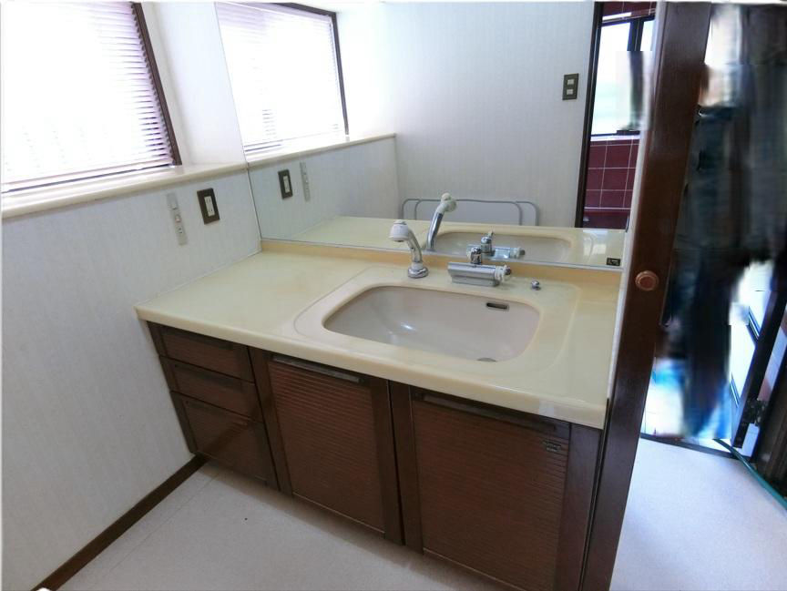 4LDK House in Nagasaki's Eminent Yama with 150.2㎡ Floor Space - Thumbnail 3