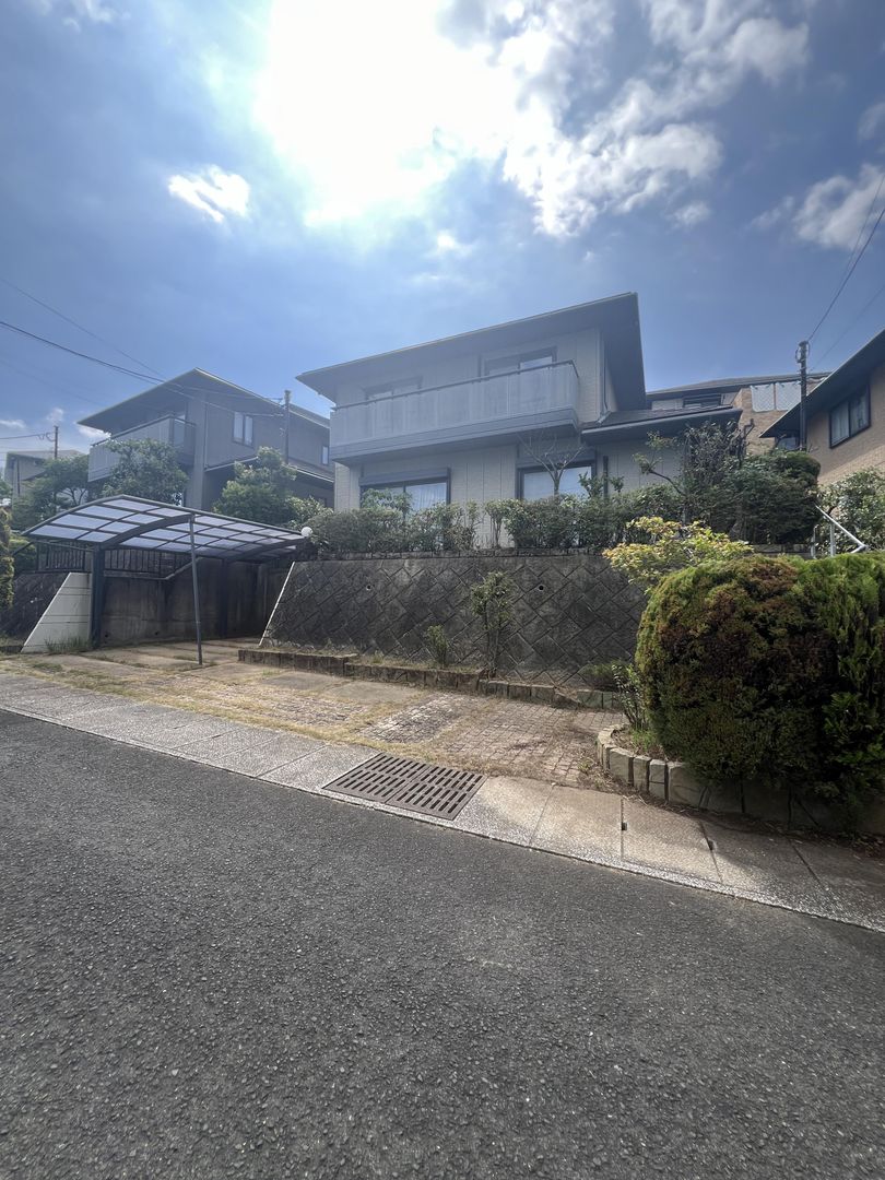 Spacious 4LDK House with Bay Views in Nagasaki - Thumbnail 4