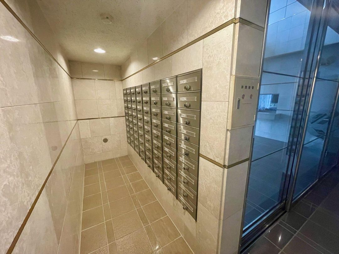 4LDK Corner Apartment in Nagasaki's Aoyama High Town - Thumbnail 4