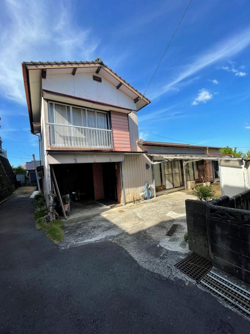 Spacious 6DK House in Isahaya, Nagasaki - Thumbnail 3