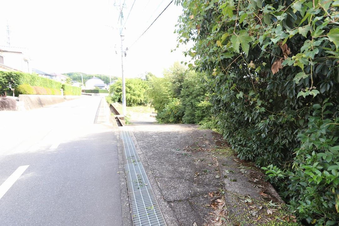 Historic 1868 Samurai House in Omura with 3289㎡ Land - Thumbnail 2