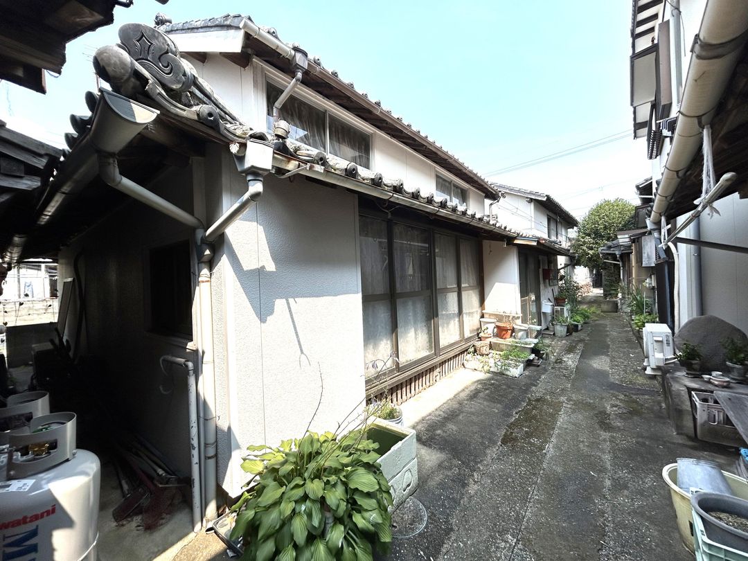1961 3K House with Loft for Sale in Omura, Nagasaki - Thumbnail 2