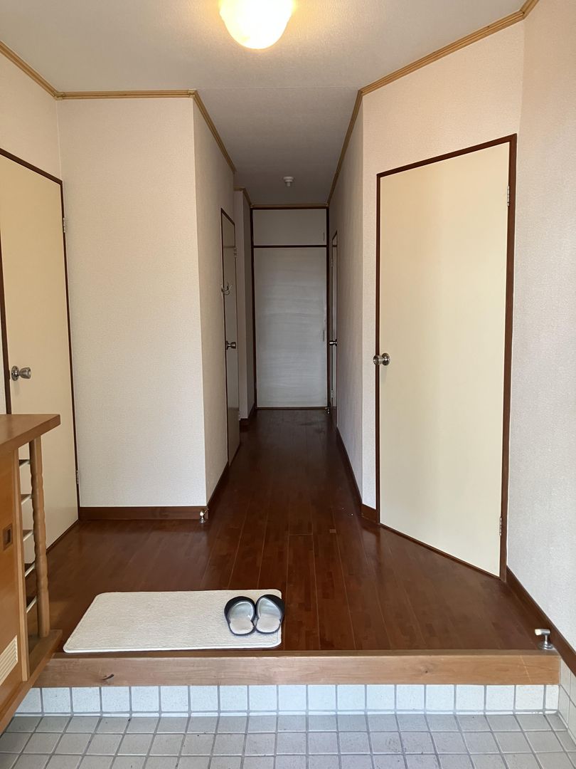 2-generation house in Nagasaki with renovation potential - Thumbnail 4