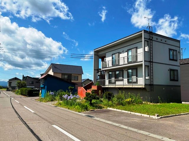 7LDK Niseko Townhouse for Sale Near Mount Yotei - Thumbnail 2