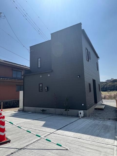 Newly Built 4LDK House in Isahaya, Nagasaki - 96.05 sqm - Thumbnail 2