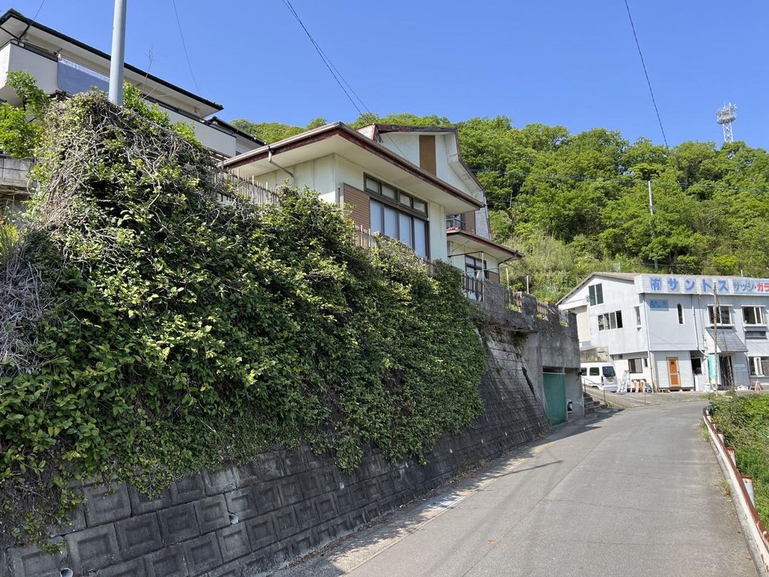 5DK Detached House for Renovation in Nagasaki's Kogakura - Thumbnail 3