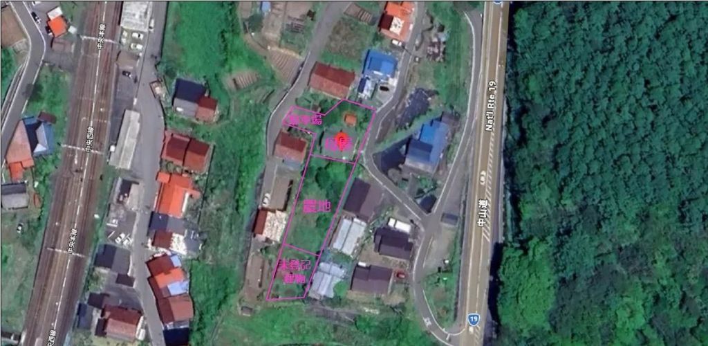 2-Story Wooden House for Sale in Kisomura, Nagano - Thumbnail 3