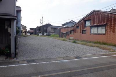 314sqm Land Plot Near Naka-Namerikawa Station, Toyama — Image 1, Namekawa, Toyama