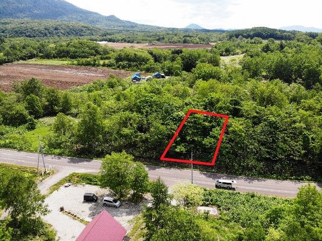 Land for Sale in Niseko with Mount Yotei Views - 826 sqm Plot - Thumbnail 2