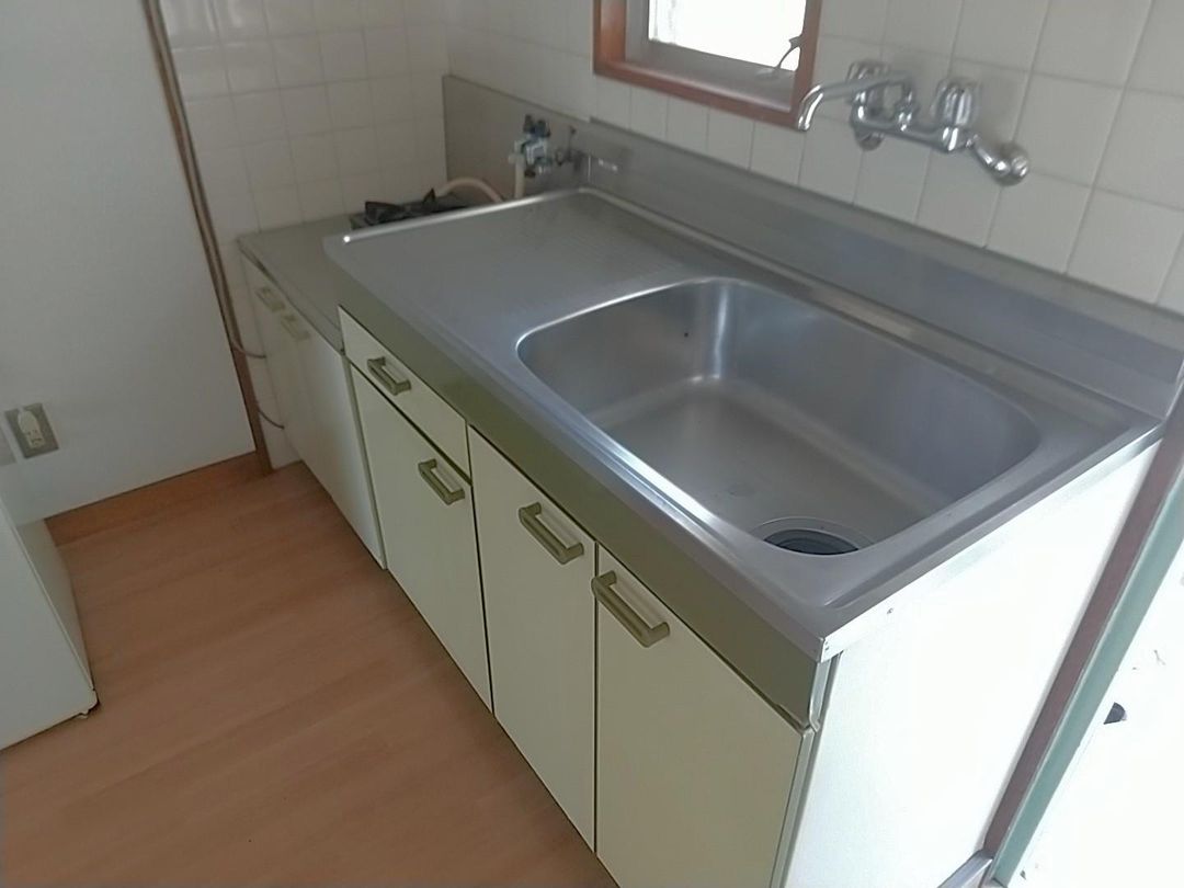 Multi-Unit RC Building for Sale in Sasebo, Nagasaki - Thumbnail 4