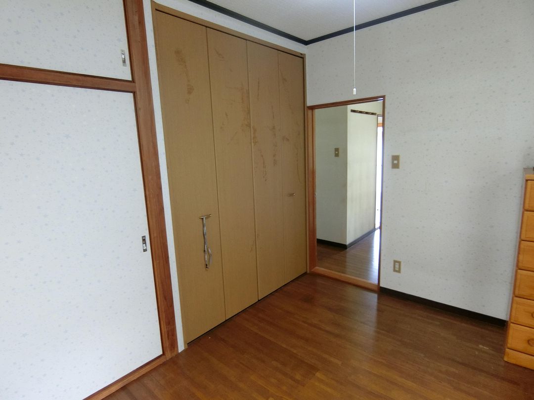 4LDK Detached House for Sale in Quiet Nagasaki Neighborhood - Thumbnail 3