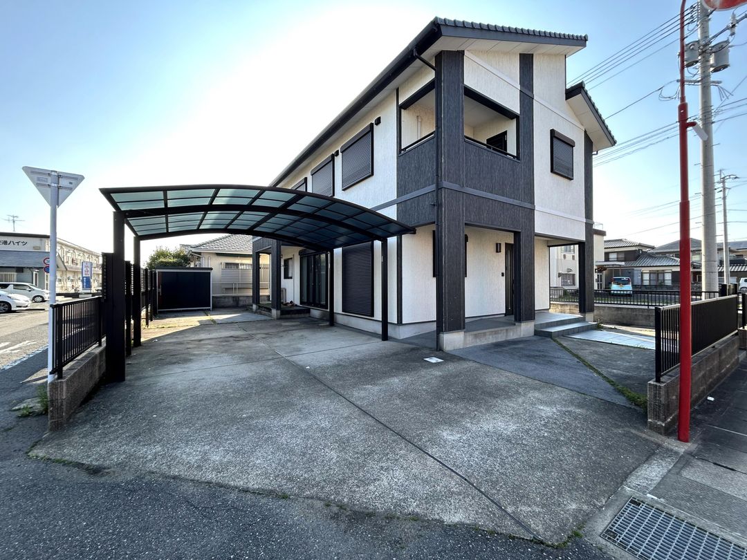 5LDK Solar-Powered House for Sale in Omura, Nagasaki - Thumbnail 2