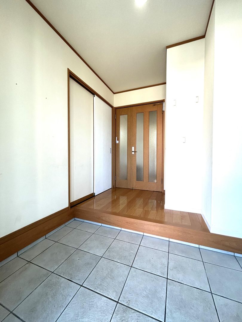 5LDK Solar-Powered House for Sale in Omura, Nagasaki - Thumbnail 4