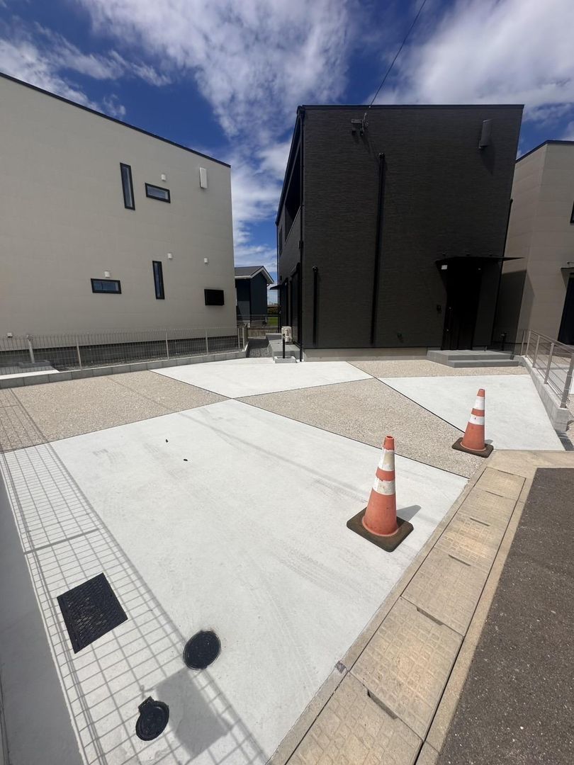 New 4LDK House for Sale in Omura, Nagasaki - Thumbnail 2