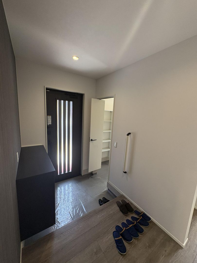New 4LDK House in Sasebo, Nagasaki with Study and Parking - Thumbnail 3
