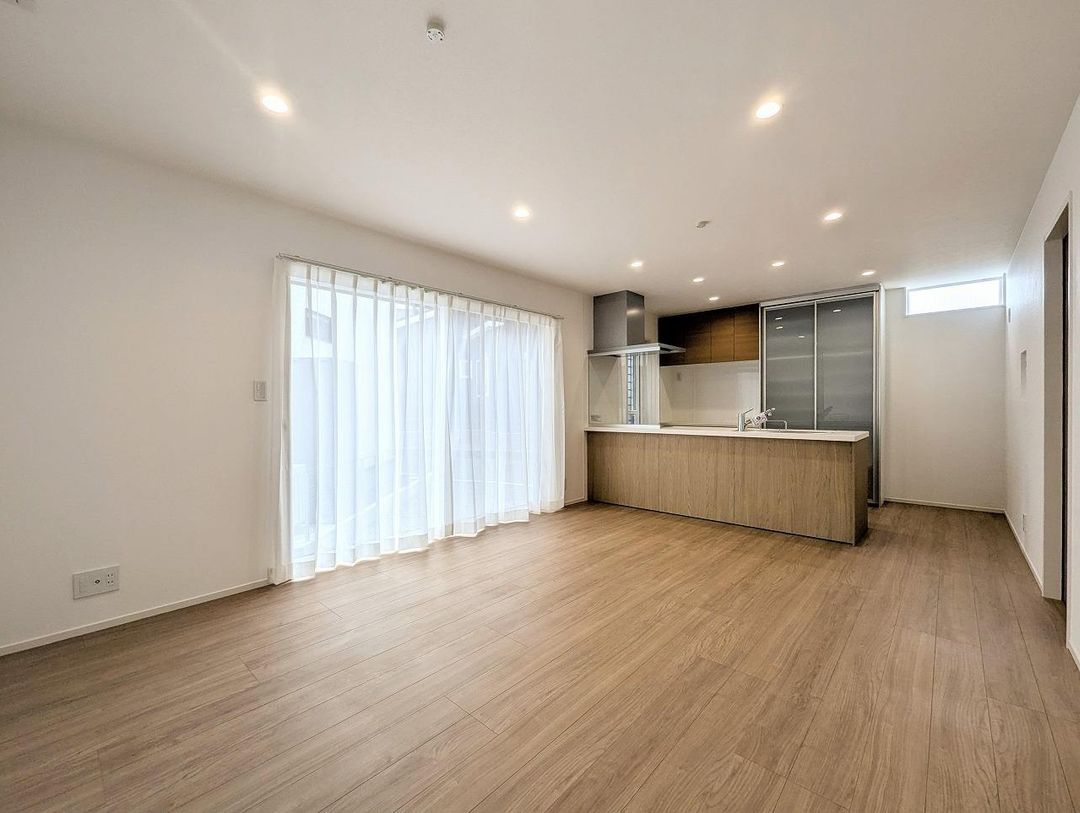 New 4LDK House in Omura, Nagasaki with 3+ Parking - Thumbnail 3