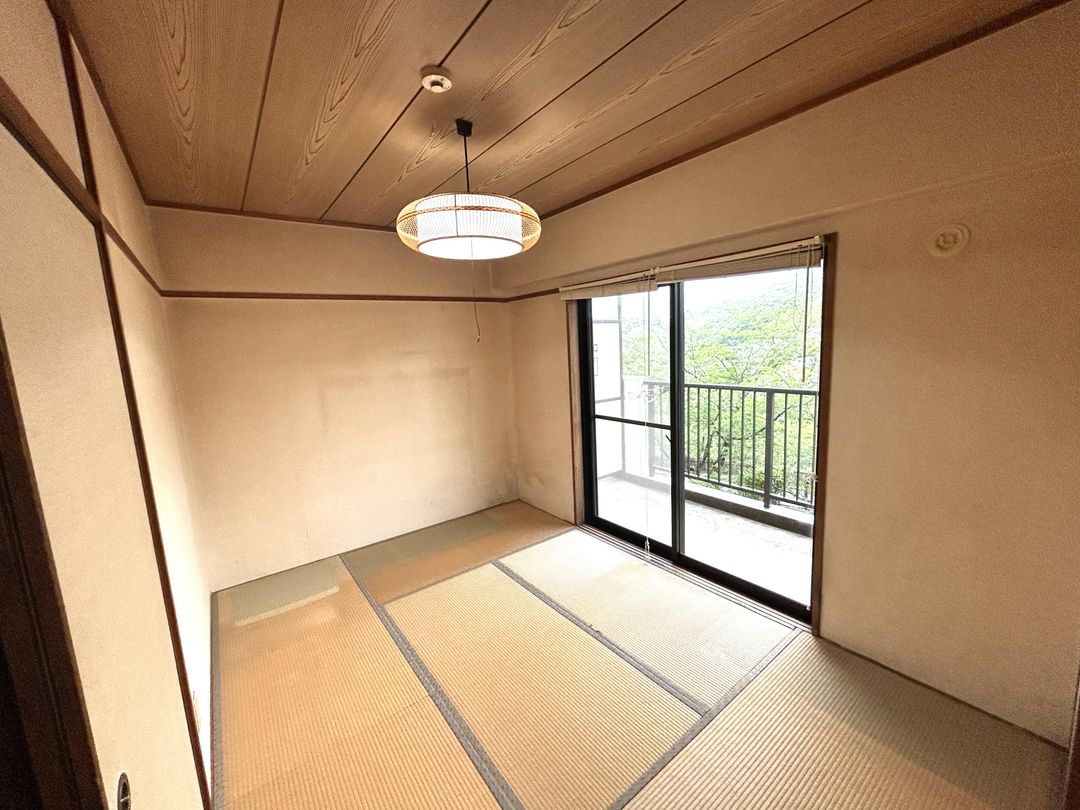 3DK Condominium in Nagasaki's Yatsuo Neighborhood - Thumbnail 3