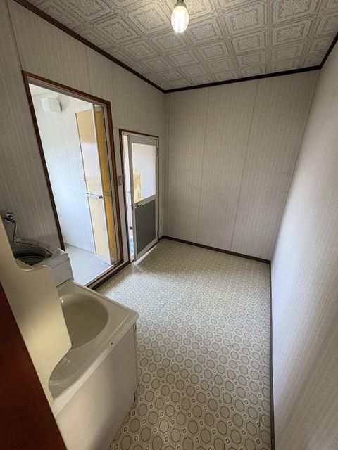Commercial Building for Sale in Nagasaki City with 2LDK - Thumbnail 2