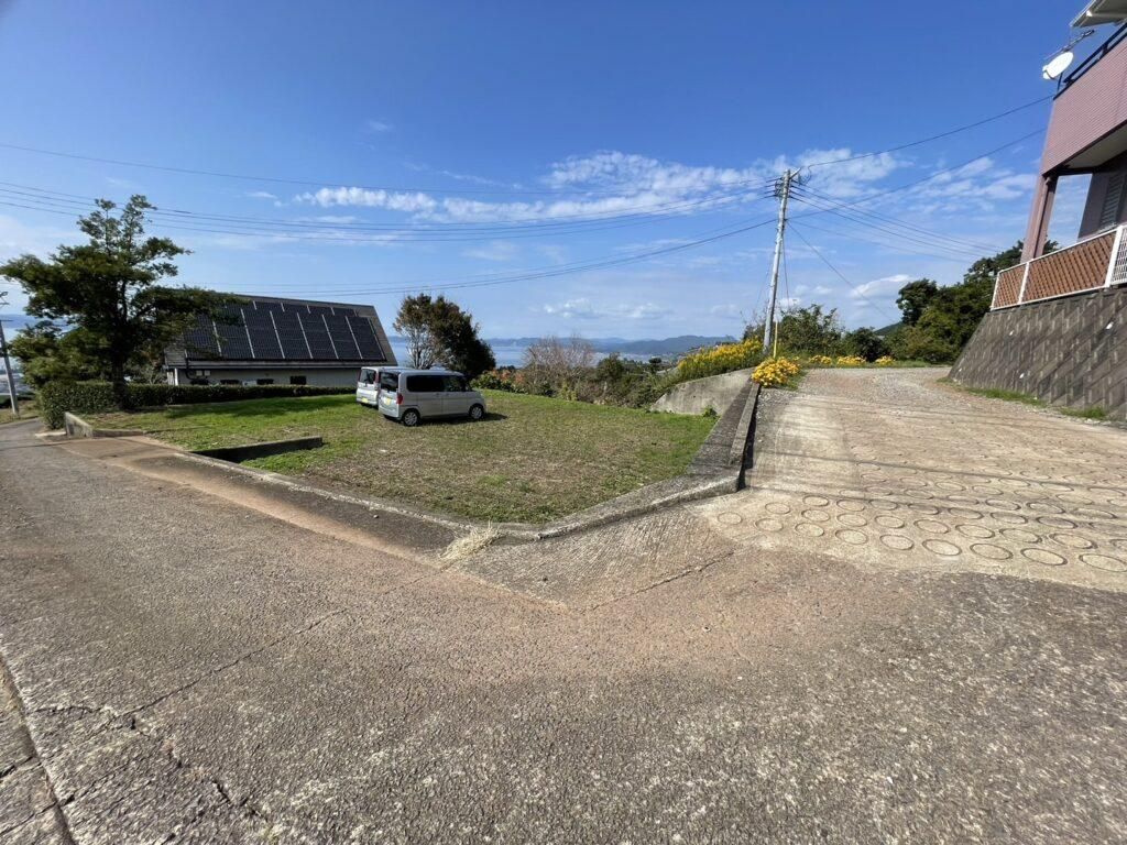 Hillside land plot in Omura with scenic views - Thumbnail 4