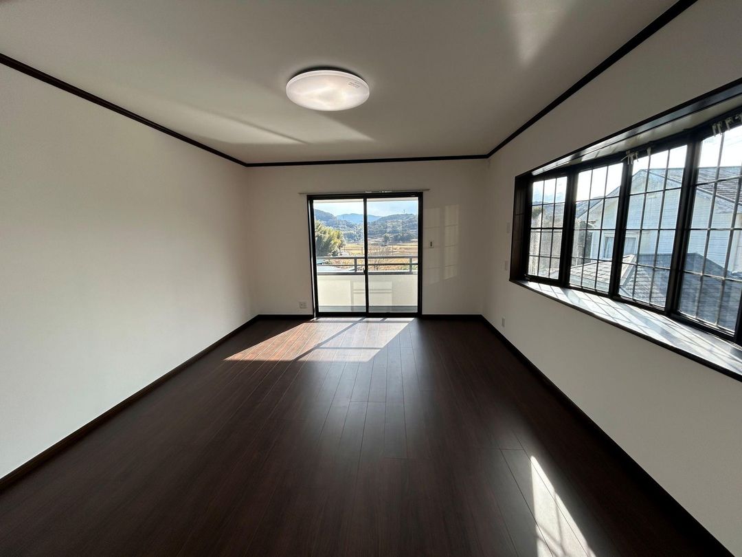 Renovated 3SLDK House with Parking in Omura, Nagasaki - Thumbnail 3