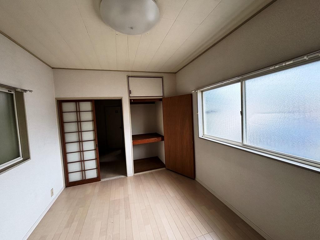 Apartment Building for Sale in Nagasaki City, Nagasaki - Thumbnail 2