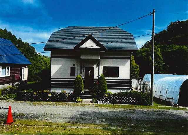 Lake Toya Hilltop House for Sale in Hokkaido with Panoramic Views - Thumbnail 2