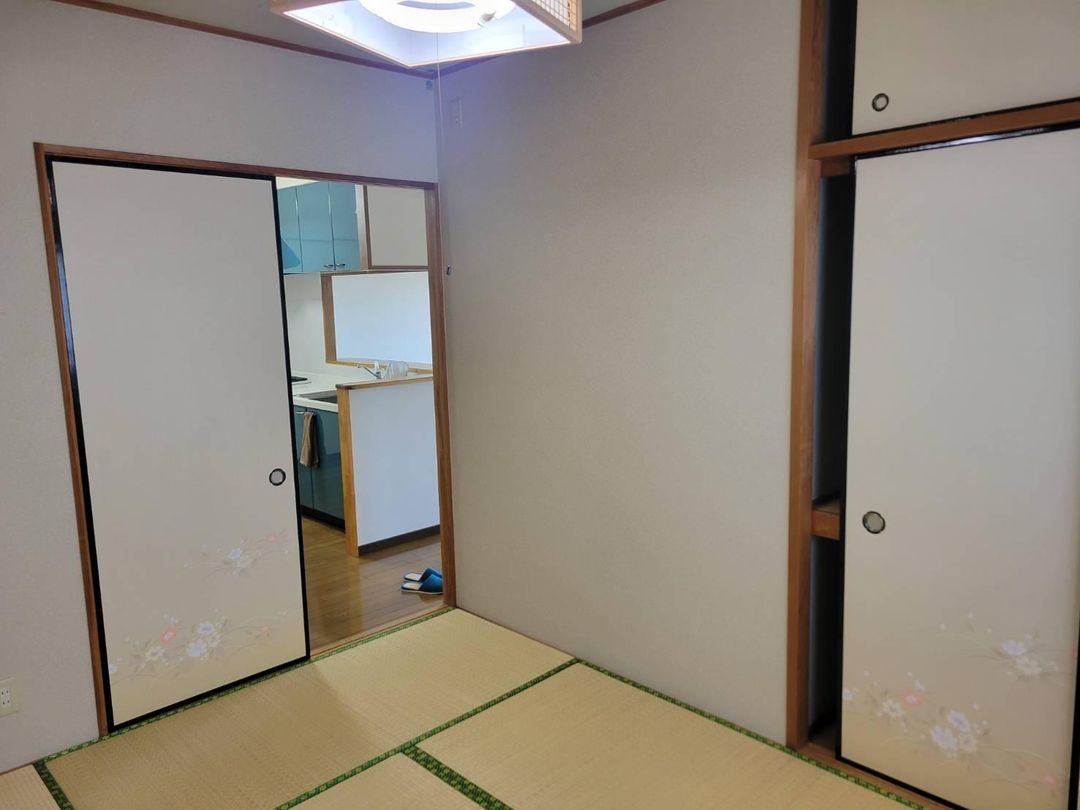 Renovated 3LDK Apartment for Sale in Sasebo, Nagasaki - Thumbnail 3