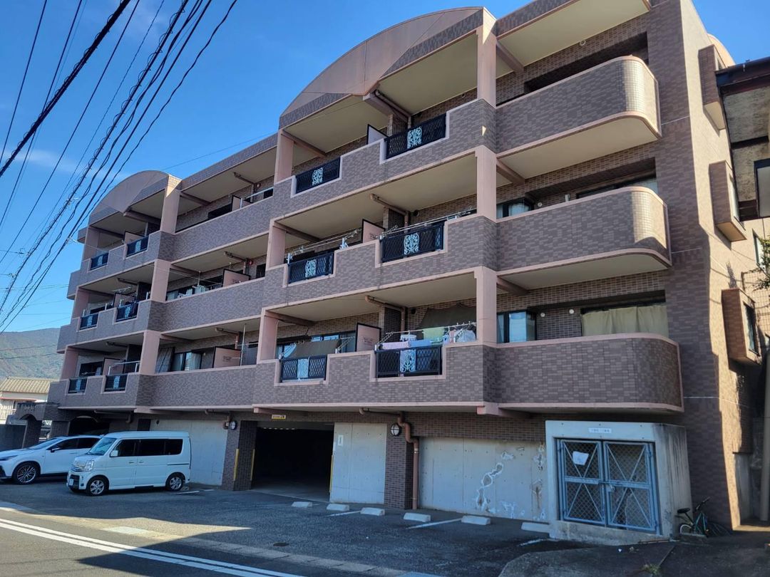 Renovated 3LDK Apartment for Sale in Sasebo, Nagasaki - Thumbnail 2